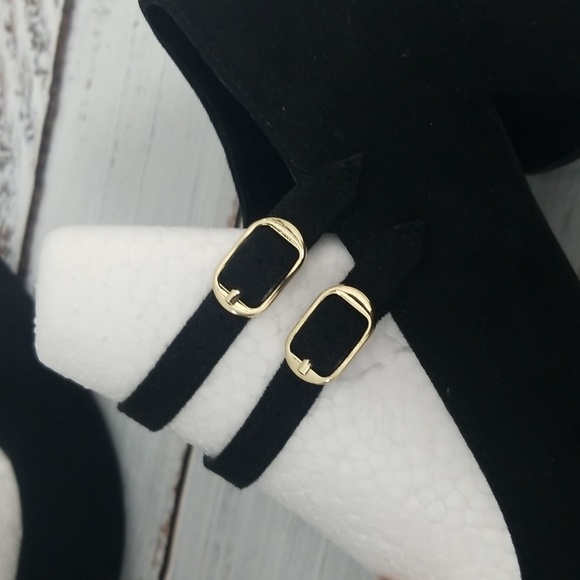 Black 2 Strap Cato Heels - Picture 7 of 9